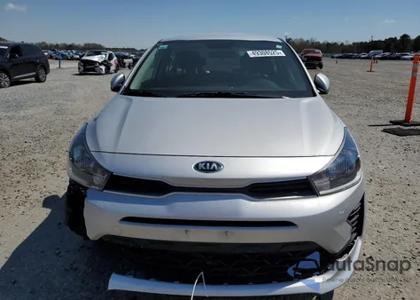 2021 Kia Rio Lx z USA, uszkodzony, nr VIN 3KPA24AD3ME383145